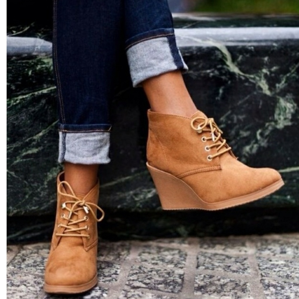 Sperry Leather Harlow wedge booties brown 7